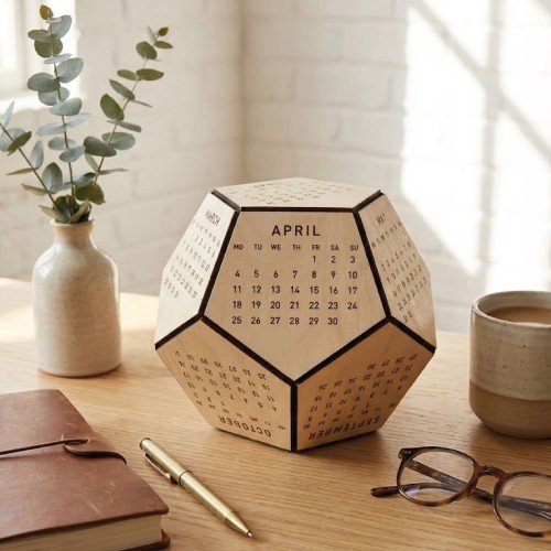 Ahşap Geometrik Masa Takvimi