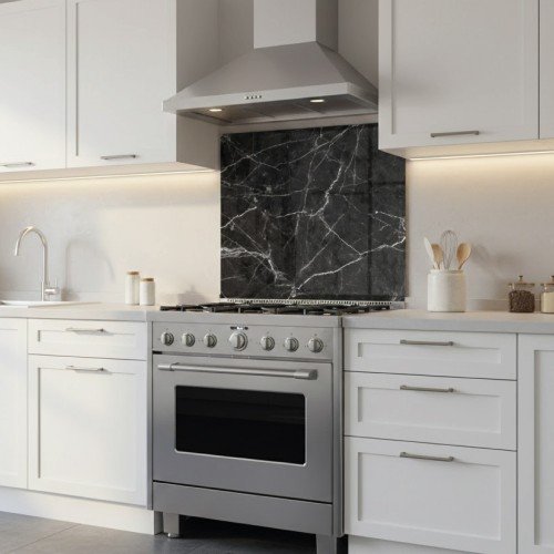 Mermer Desenli Siyah Ocak Arkası Cam Panel